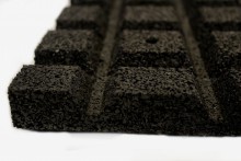 Odpružená sportovní podlaha 30 mm, 1 x 1 m - černá